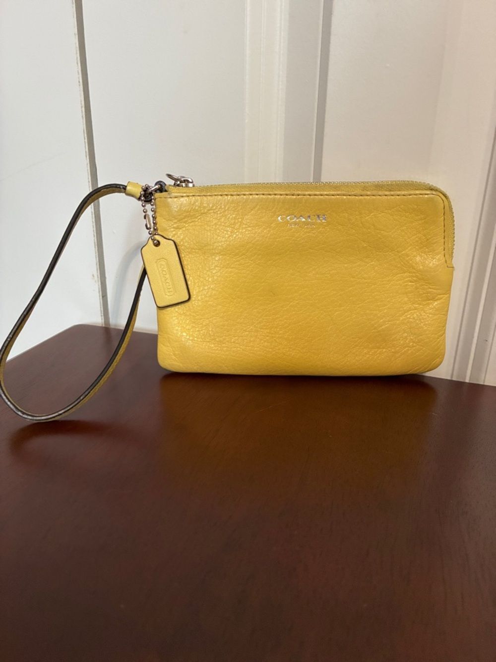 Coach Butter Yellow Pebbled Leather Wristlet Hang tag